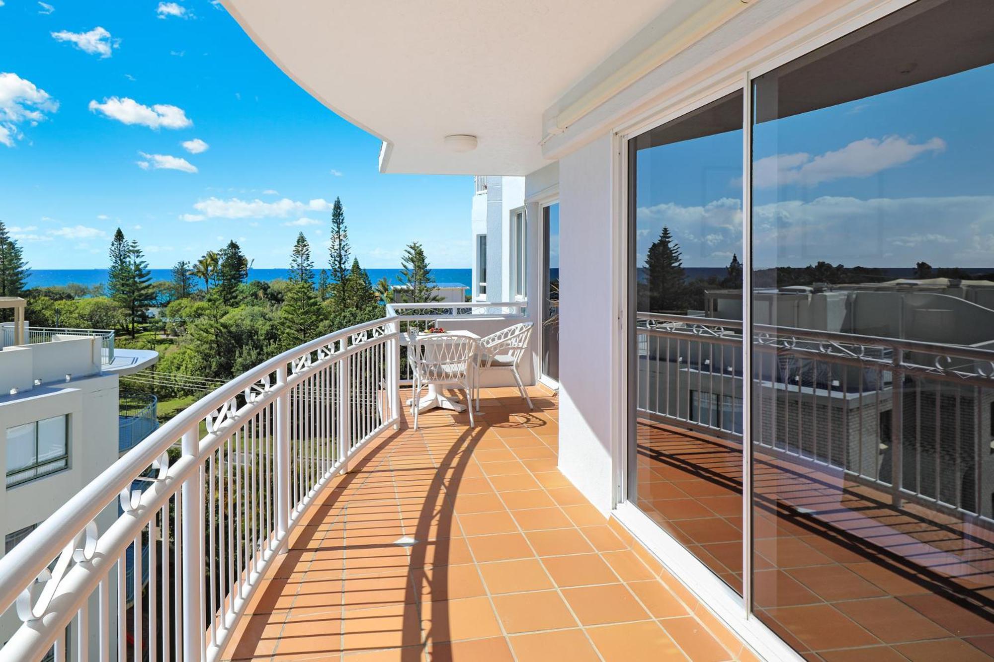 Beachside Resort Kawana Waters Buddina Экстерьер фото